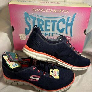 NEW Women’s Sz 7 Skechers Stretch Fit Air-Cooled Memory Foam Sneakers